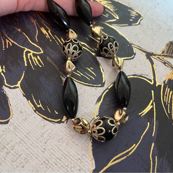 Vintage NWT Long Chunky Black and Gold Acrylic Beaded Necklace C1 - Picture 7 of 11